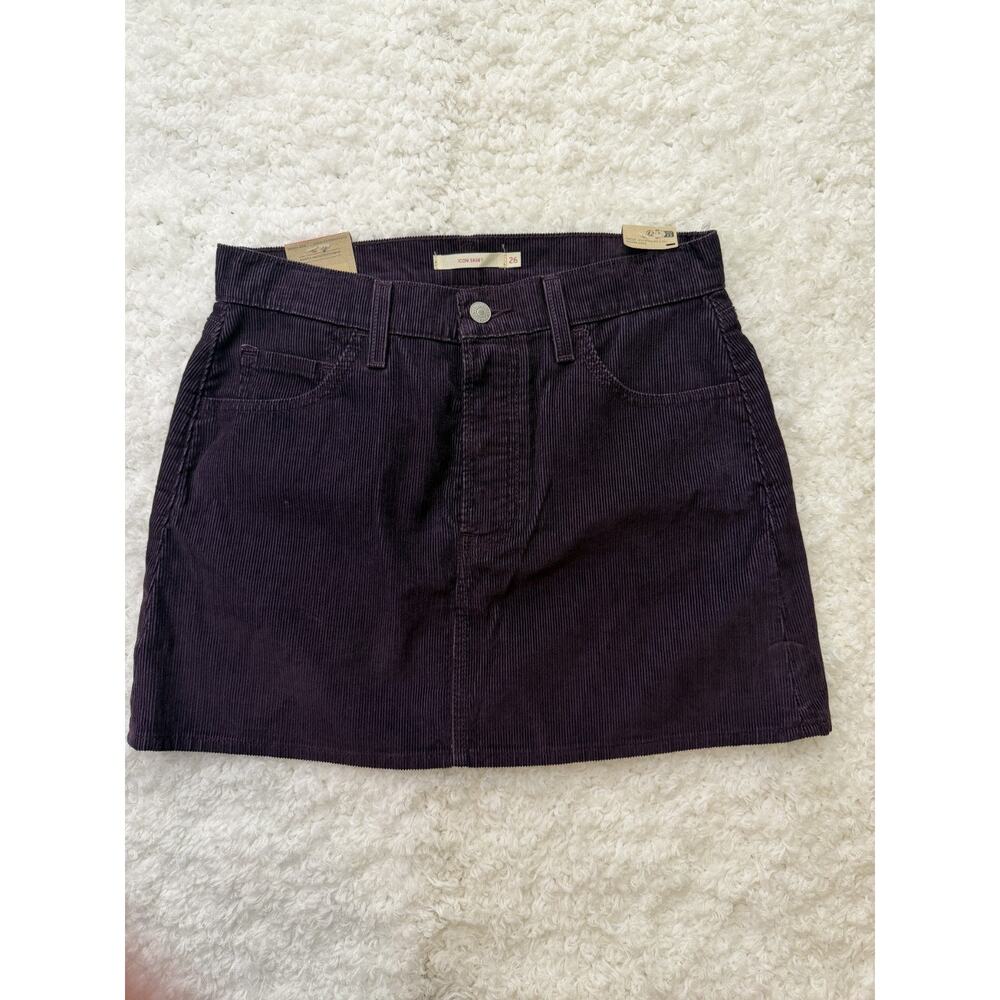 Levi’s Plum Color Mid Rise Corduroy Icon Skirt‎ - Size 26 - NWT